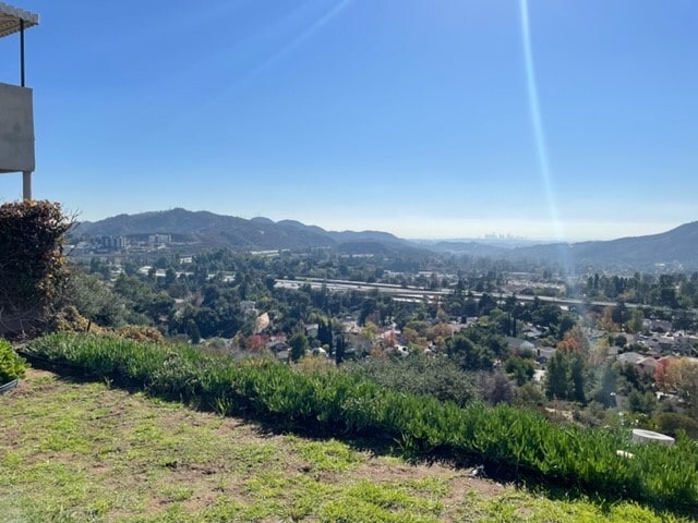 Building Photo - 2112 La Canada Crest Dr