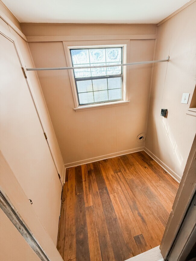 Building Photo - 1021 Griffin St