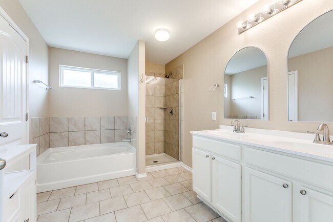 Building Photo - WILDHORSE AT TAUSCH FARMS RENTAL