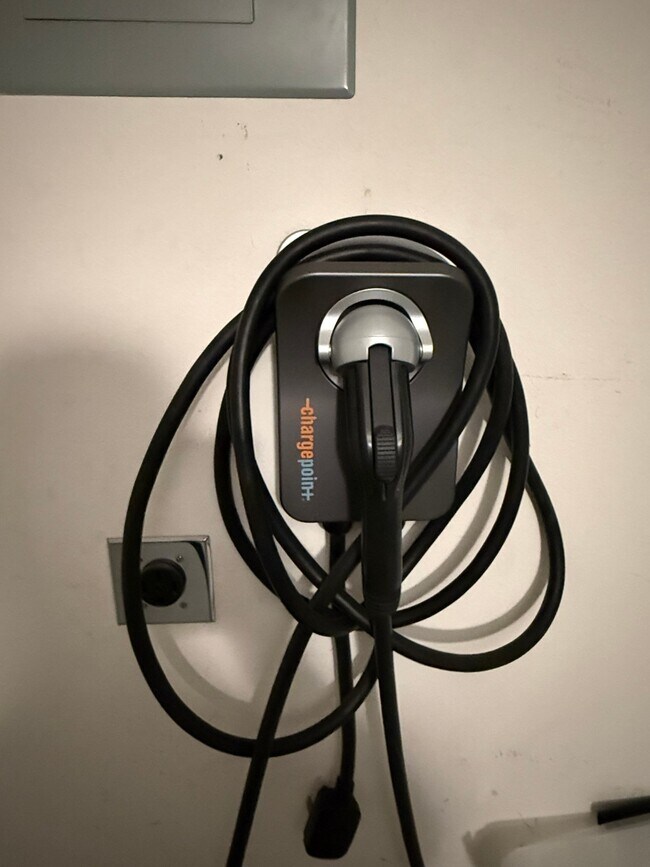 Building Photo - 10630 Morado Cir