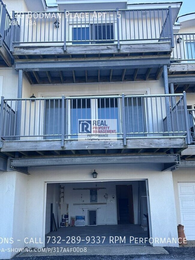 Building Photo - 130 Bodman Pl