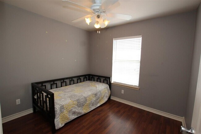 Building Photo - 510 Shiloh Dr