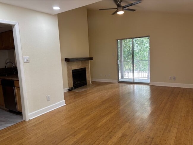 Building Photo - Condo in South Austin near Downtown
