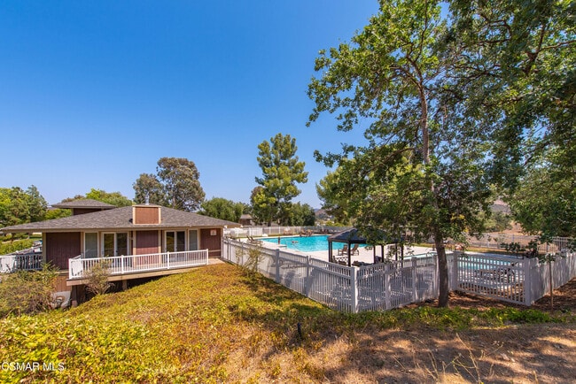 Building Photo - 28763 Conejo View Dr