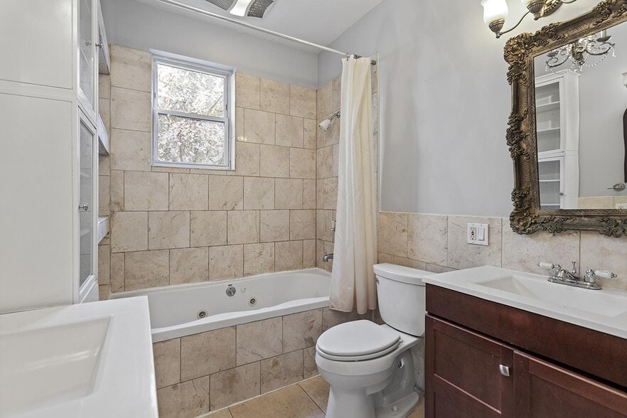 Building Photo - Upscale Bushwick apartment 2 blocks from L Line