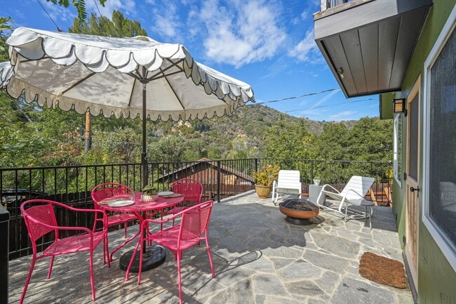Building Photo - 21549 Summit Trail