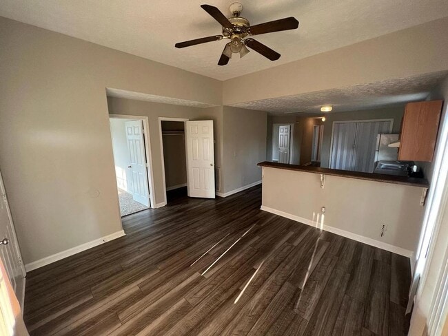 Building Photo - 1622 25th Ave N