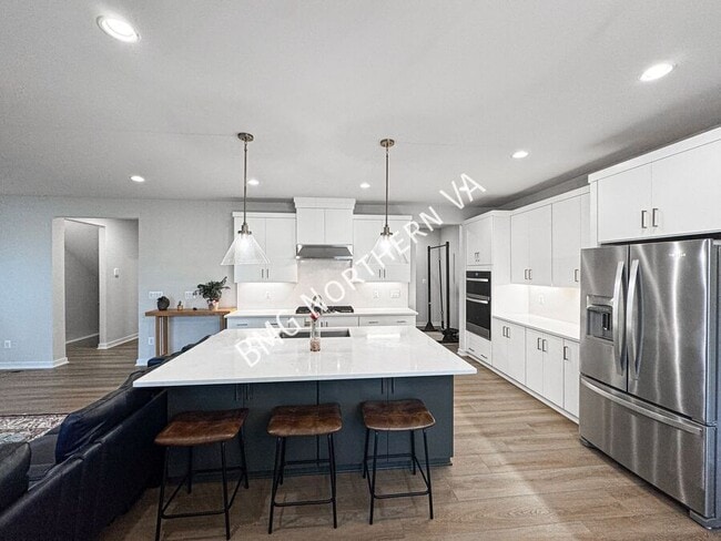 Building Photo - 41684 Carefree Court