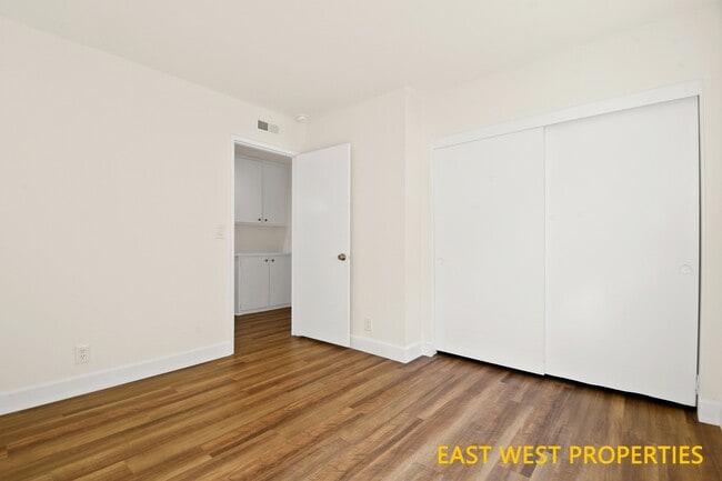 Building Photo - 5012 Greencap Ave