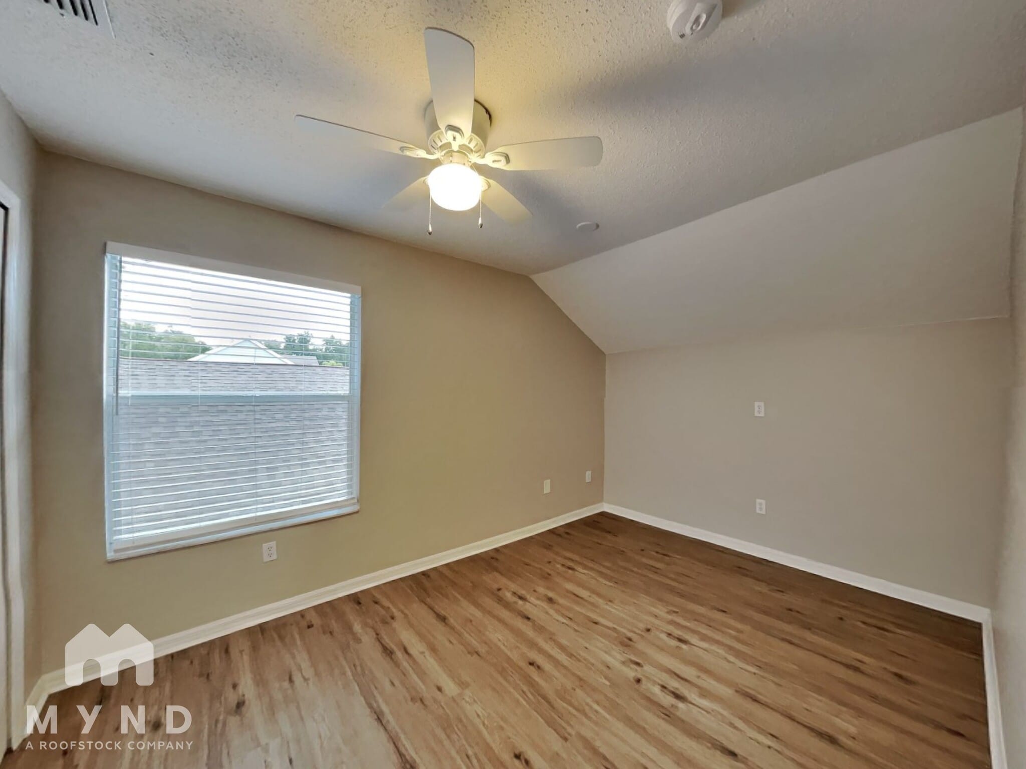 Building Photo - 6119 Sand Key Ln