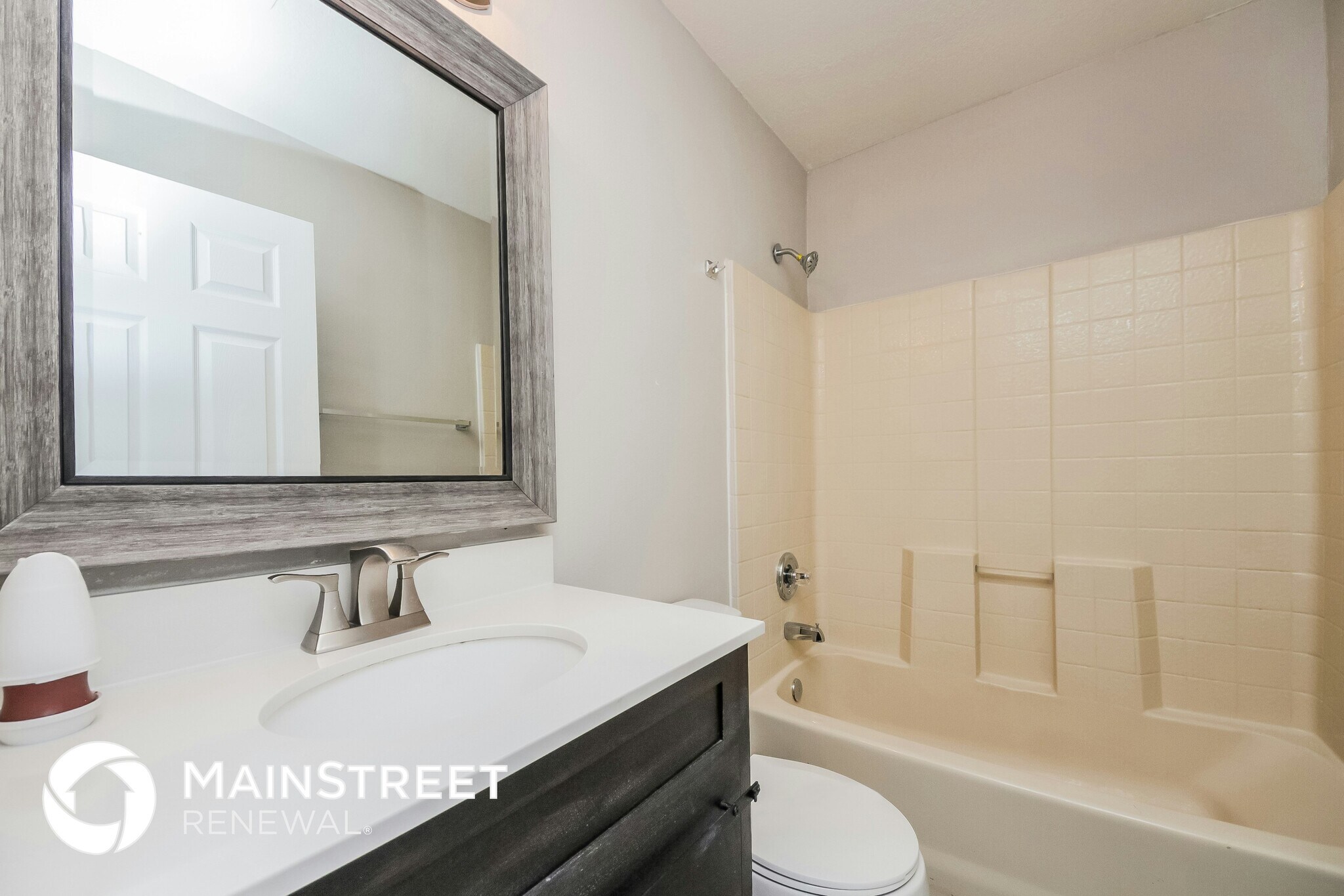 Building Photo - 4211 Lavender Way