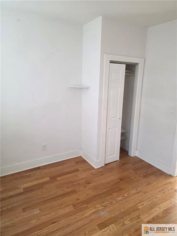 Building Photo - 110 Willow Ave