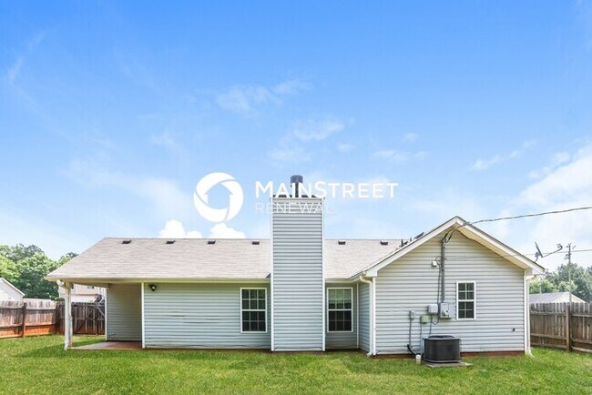 Building Photo - 3 Bedroom Pet-Friendly Home in Covington, ...