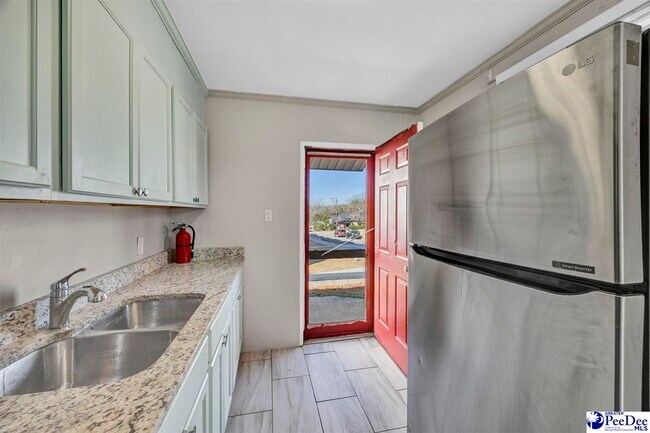 Building Photo - 2514 Bratton St