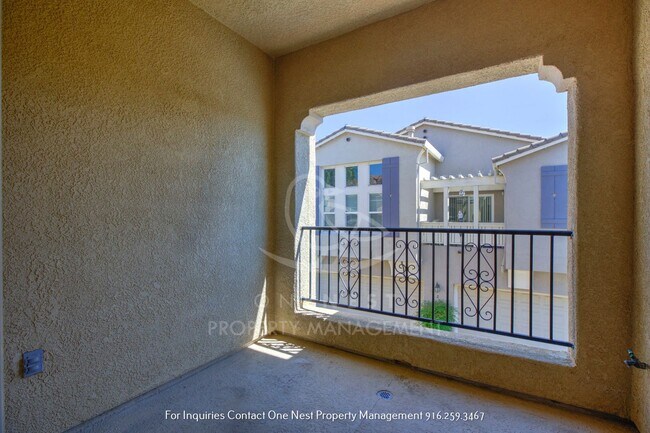 Building Photo - Lincoln Crossing Condo | 2 bedroom 2 bathroom