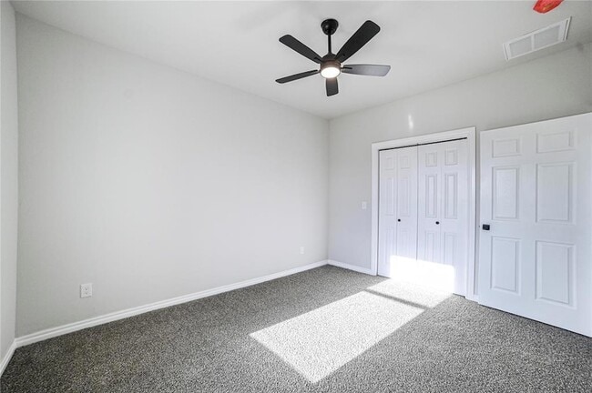 Building Photo - 4715 White Tail Ct