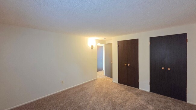 Building Photo - 411 Westview Dr