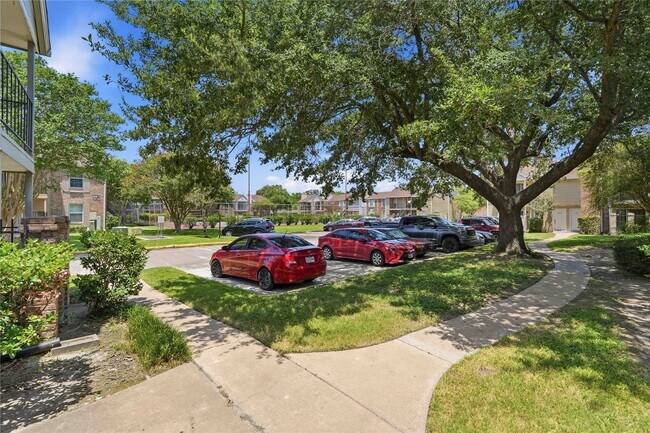 Building Photo - 2800 Jeanetta St