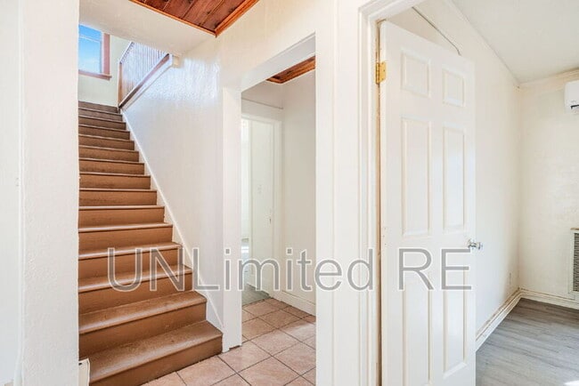 Building Photo - 306 S Humphreys St