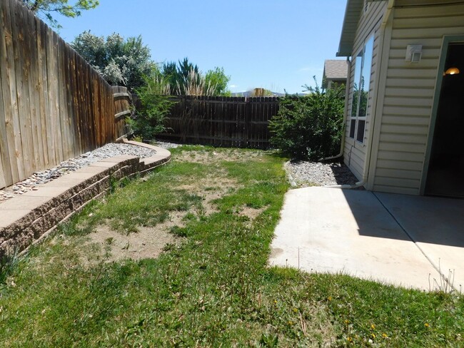 Building Photo - Duplex in Fruita