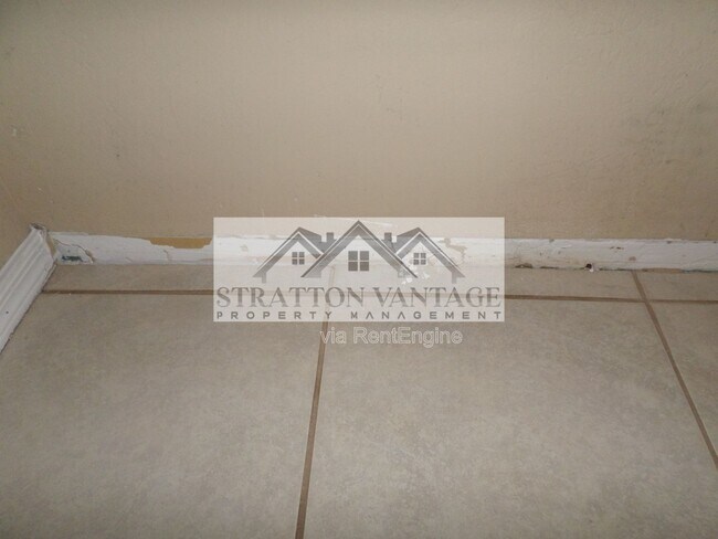 Building Photo - 7182 W Stella Ave