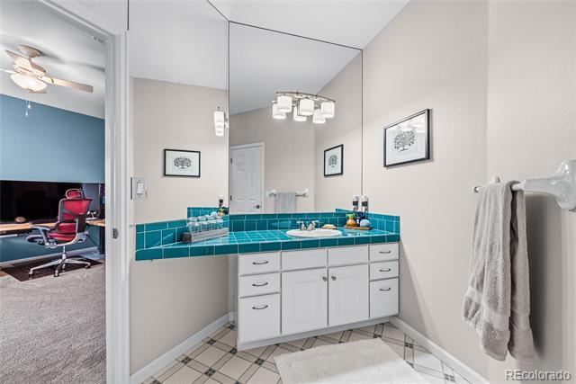 Building Photo - 450 Lariat Loop