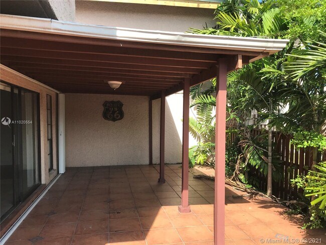 Building Photo - 10564 NW 8th Ln