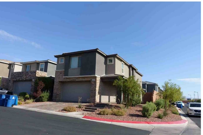 Building Photo - 10628 Silver Pond Ave