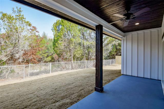 Building Photo - 828 Corral Dr