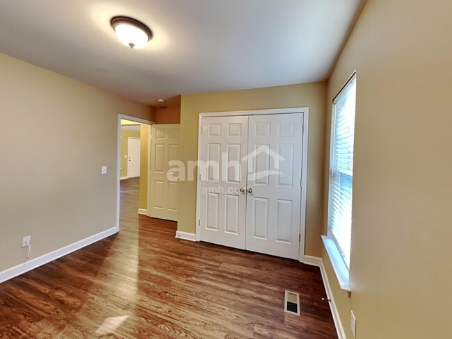 Building Photo - 7005 Count Fleet Ct