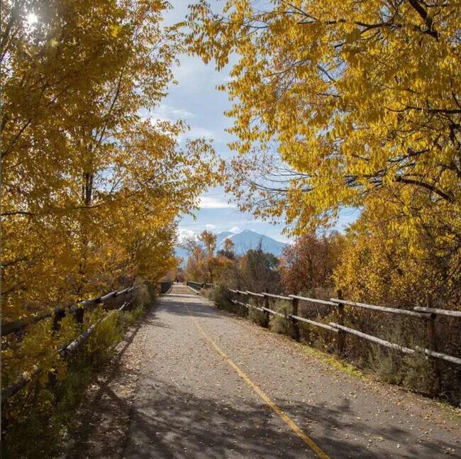 Building Photo - 55 Upper Woodbridge Rd