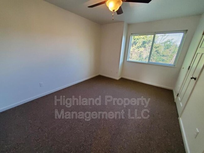 Building Photo - 1205-1207 NE Monroe St