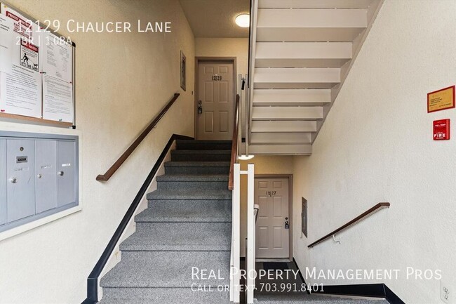 Building Photo - 12129 Chaucer Ln