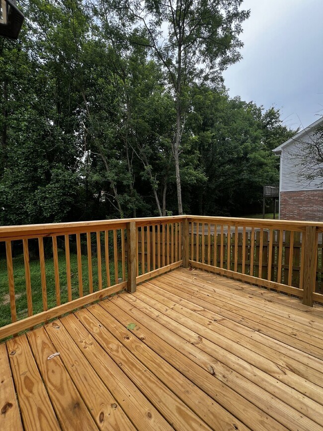Building Photo - 578 Somerset Ln