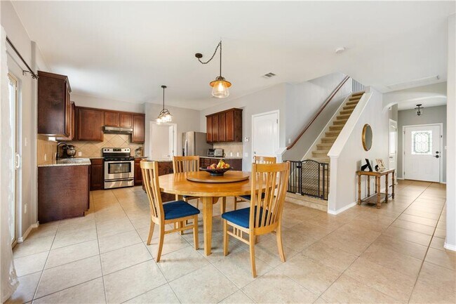 Building Photo - 108 Quarry Ln