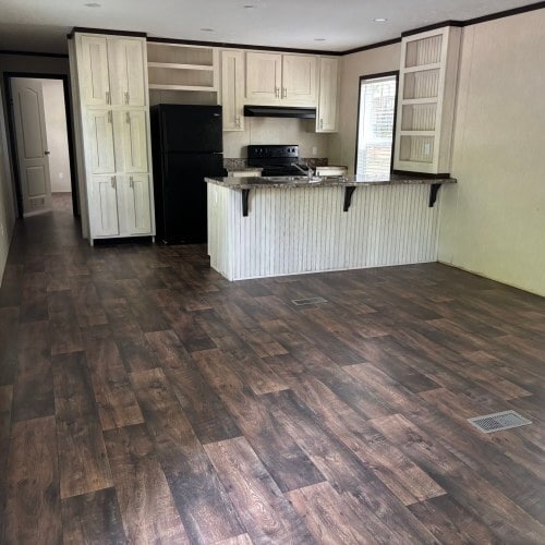 Building Photo - 102 Falcon Dr
