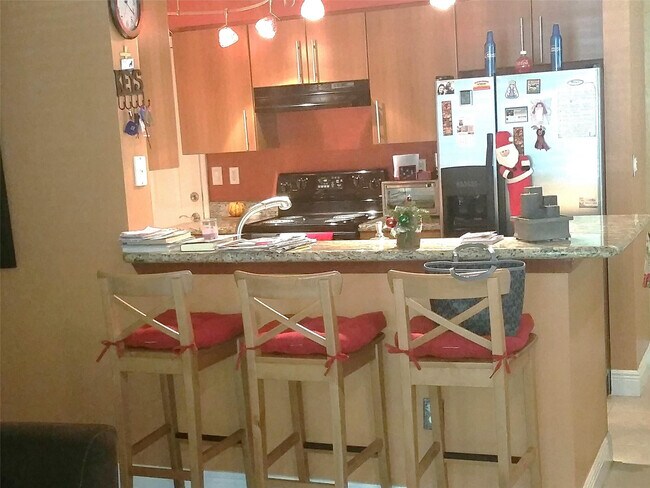 Building Photo - 5880 W Sample Rd