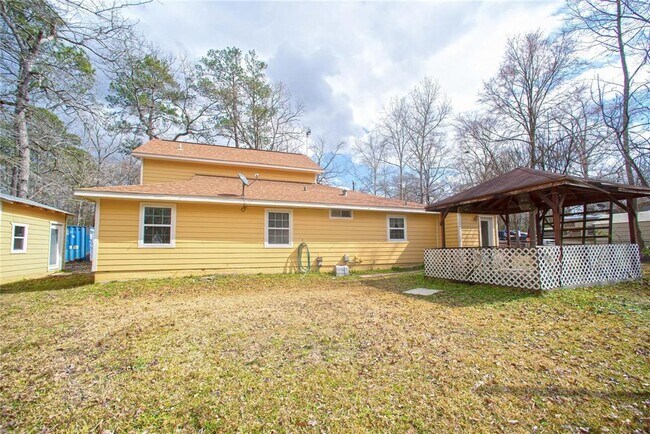 Building Photo - 10700 Deer Hill Dr