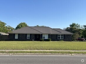 Building Photo - 1240 Desert Storm Dr