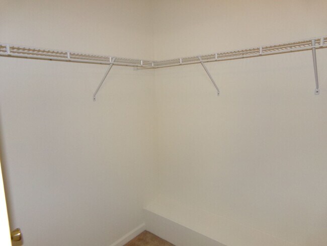 Building Photo - Just minutes from Cherry Point MCAS