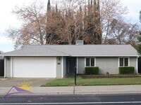 Building Photo - Open 4 Bed 2 Bath 1,342 sqft Single Family...