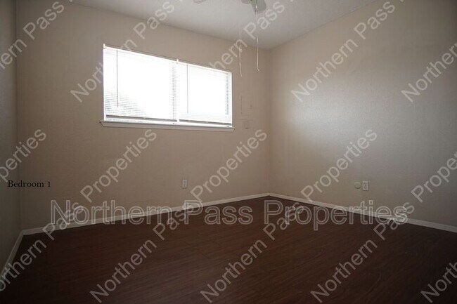 Building Photo - 114 Bauxite Ave