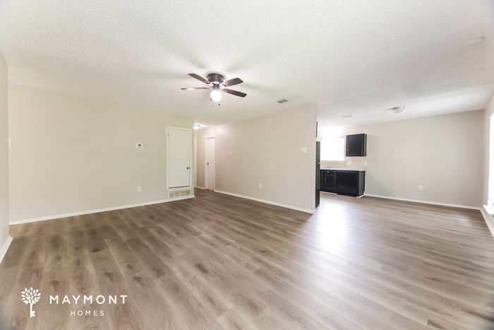 Building Photo - 638 Matador Dr