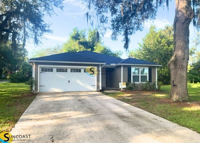 Building Photo - 8106 Ocala Ave