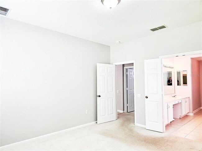 Building Photo - 8512 Abbotsbury Dr