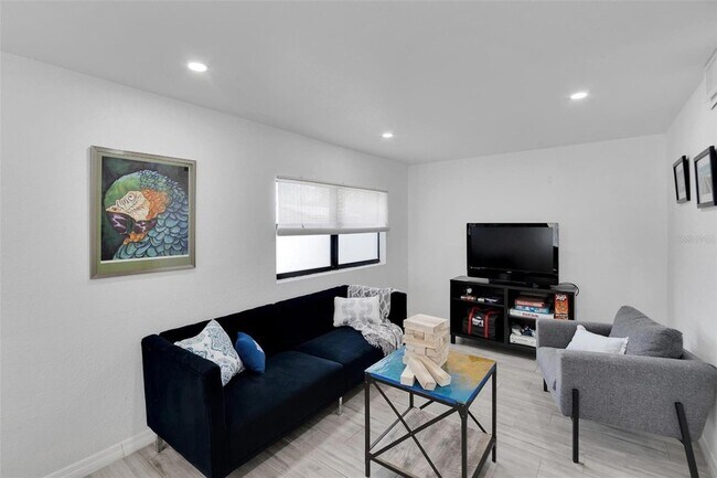 Building Photo - 4731 W Montgomery Ave