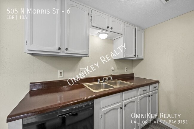 Building Photo - 505 N Morris St