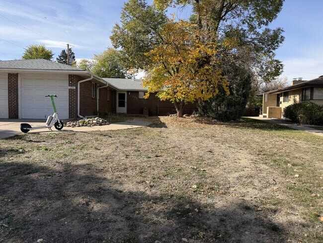 Building Photo - 1205 E Ridge Ave