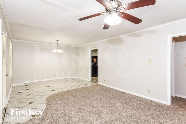 Building Photo - 3960 Hillside Ln