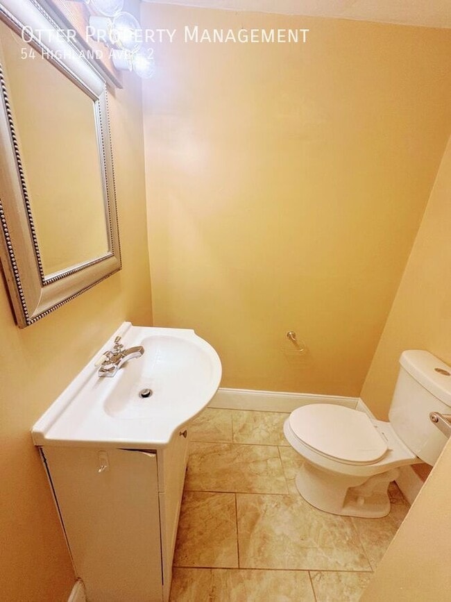 Building Photo - 54 Highland Ave